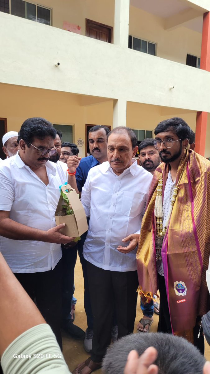 SdcNss's tweet photo. #NSS Volunteers of Seshadripuram College took part in serving Arogya Bhagya, setting up the health check-up camp and successful conduct of Mega Blood Donation Camp on 17th September 2023, Mr. M Krishnappa MLA of Chandra layout and team #hostelhudugarubekagidare by our support. https://t.co/jL4aACSC5K