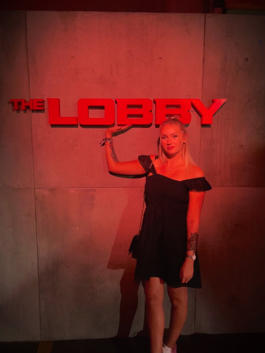 Lriaa SHFT tweet media