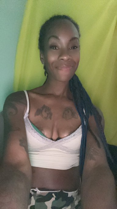 I 🫶🏾think I&rsquo;m ready for bed now 🍯🐝 https://t.co/GAURHdNh0O<a href="/tag/footfetish"class="tags"><span>#footfetish</span></a><a href="/tag/buyingcontent"class="tags"><span>#buyingcontent</span></a><a href="/tag/selling_content"class="tags"><span>#selling_content</span></a>