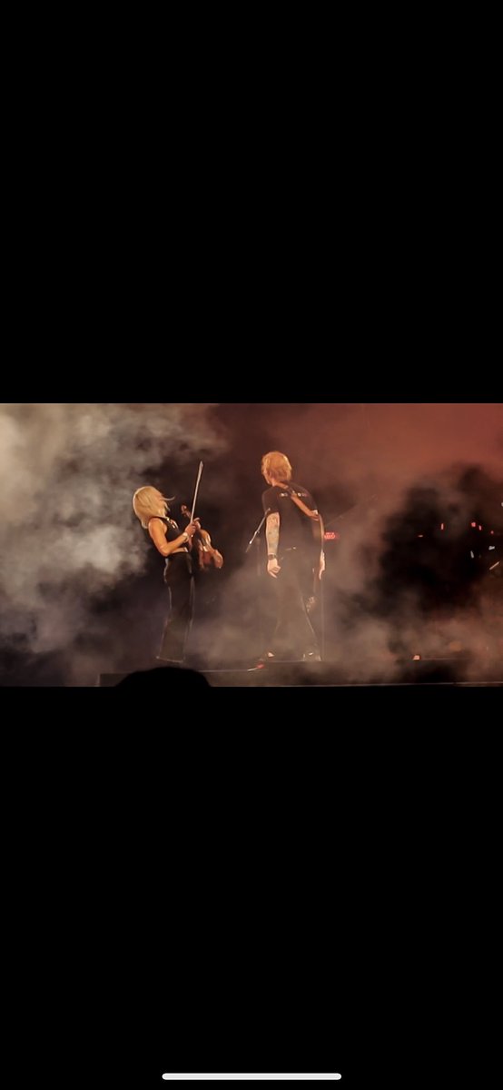 ashbobb's tweet photo. Take me back to @edsheeran show at the Sofi Stadium https://t.co/GbEZekRlZH