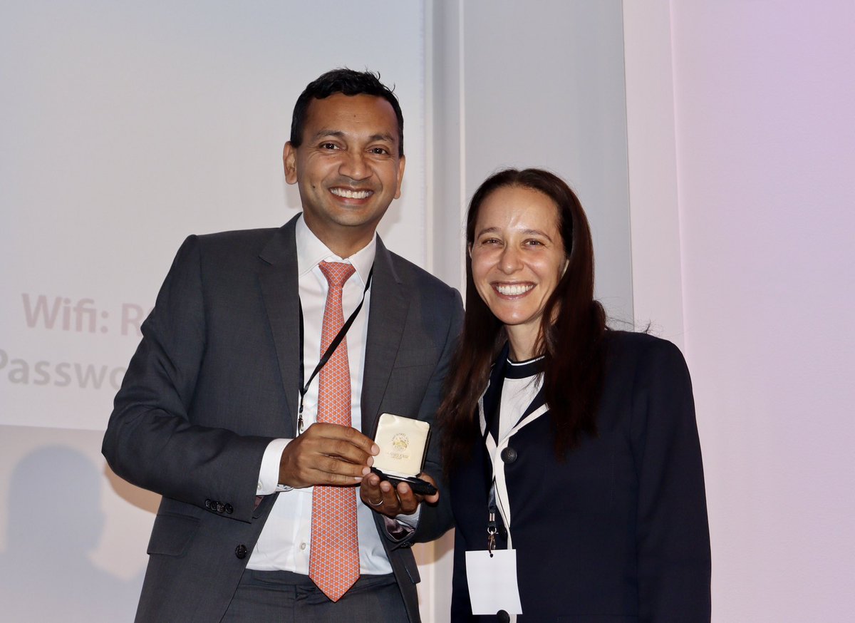 ProfSJain's tweet photo. A fantastic first day @BIPOSA1 Annual Meeting @RoySocMed . An inspiring Claud Worth lecture by Stacy Pineles @UCLA , engaging scientific sessions and an awesome turn out by @RFOphthalmology #biposa23 #followbios https://t.co/u4KbvYksQi