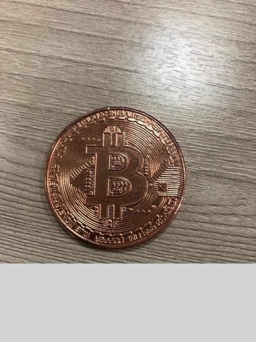 ShellyHayes28's tweet photo. Control of Bitcoin is shared among several independent entities around the world, making it nearly impossible for one entity to gain complete control over the network and manipulate it at will. https://t.co/90bdBN5TO5