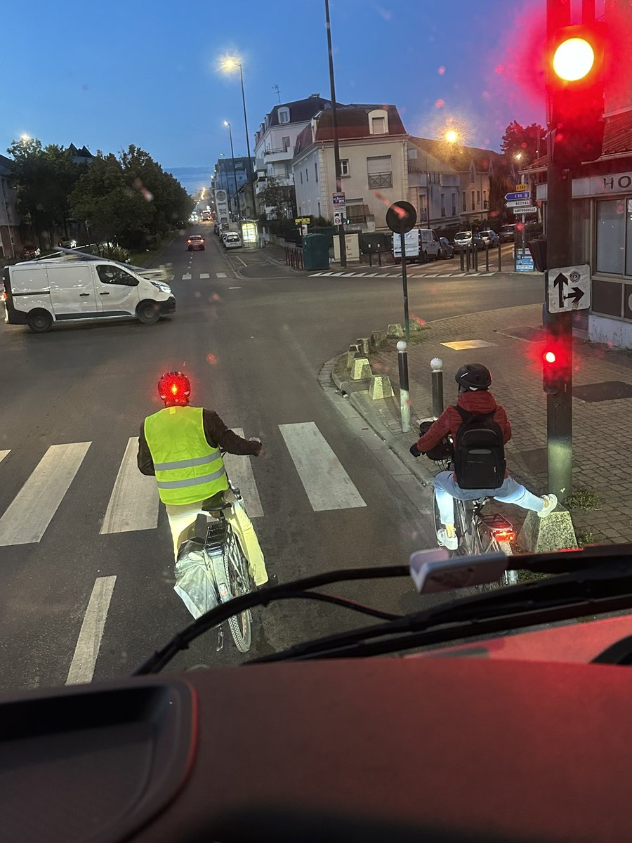 HonorFc's tweet photo. Je les écrase? https://t.co/kss3QhSt39