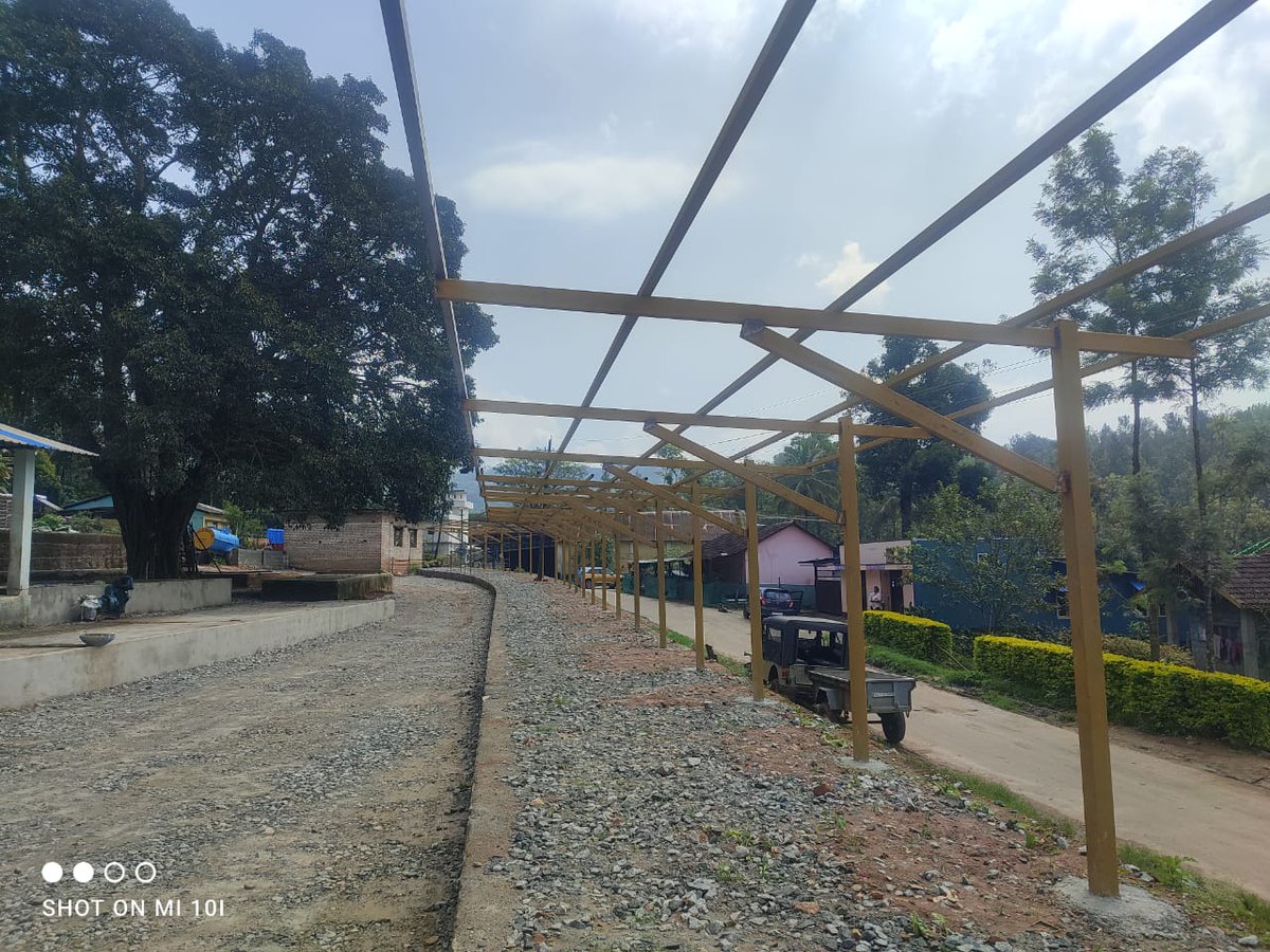ZP_Chikmagalur's tweet photo. ಮಹಾತ್ಮ ಗಾಂಧಿ ನರೇಗಾ ಯೋಜನೆಯಡಿ ಚಿಕ್ಕಮಗಳೂರು ತಾಲೂಕಿನ ಬ್ಯಾರವಳ್ಳಿ ಗ್ರಾಮ ಪಂಚಾಯಿತಿ ವ್ಯಾಪ್ತಿಯ ಮಲ್ಲಂದೂರು ಗ್ರಾಮದಲ್ಲಿ ಹಳ್ಳಿ ಸಂತೆ ಕಟ್ಟೆಯನ್ನು ಅಭಿವ��ದ್ಧಿ ಪಡಿಸಲಾಗುತ್ತಿದೆ. 

@MgnregsK 
@CommrMGNREGSK 
@gopal17krishna https://t.co/IgDZNTczRl