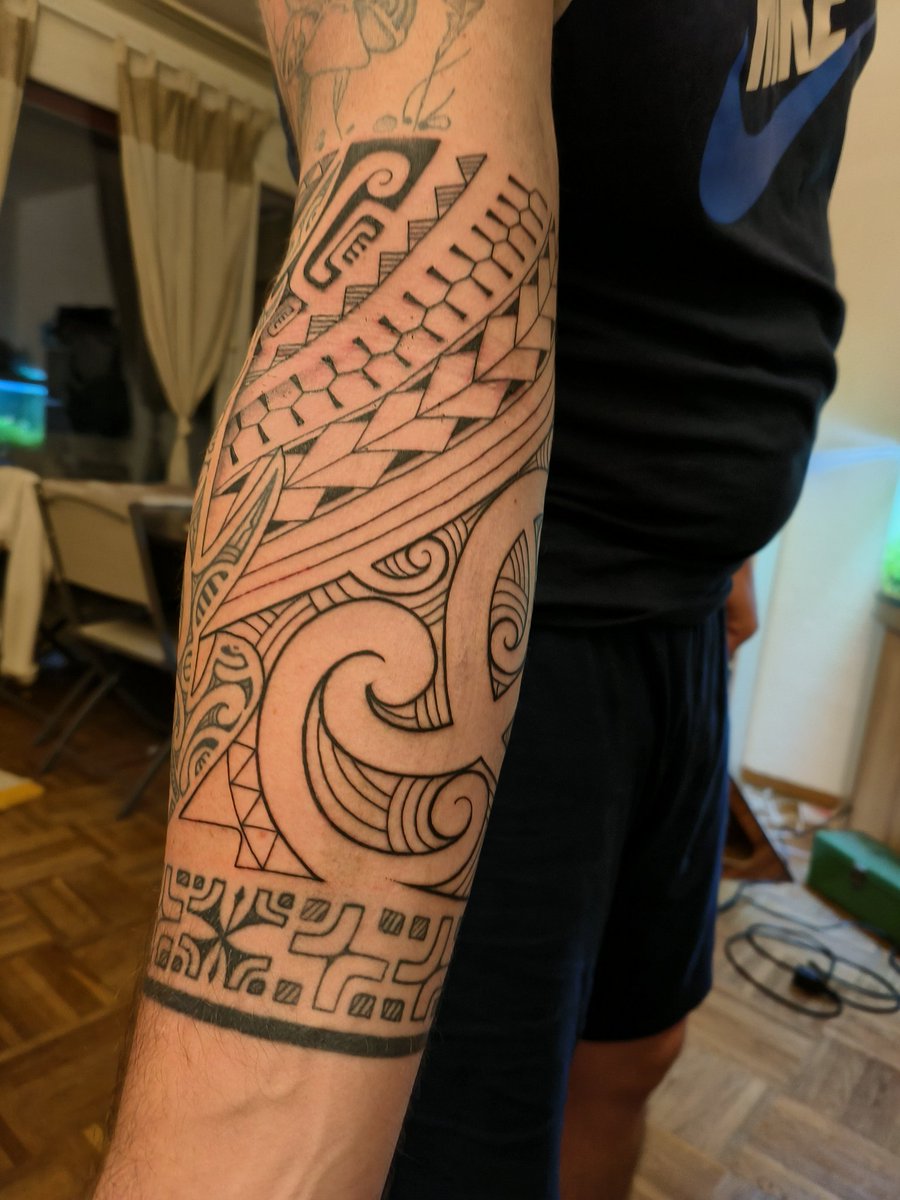 BlueIce1997's tweet photo. I've got a new tattoo yesterday ☺️😊😁

#tattoo #tattooart #polynesiantattoo https://t.co/3ohLanGORN