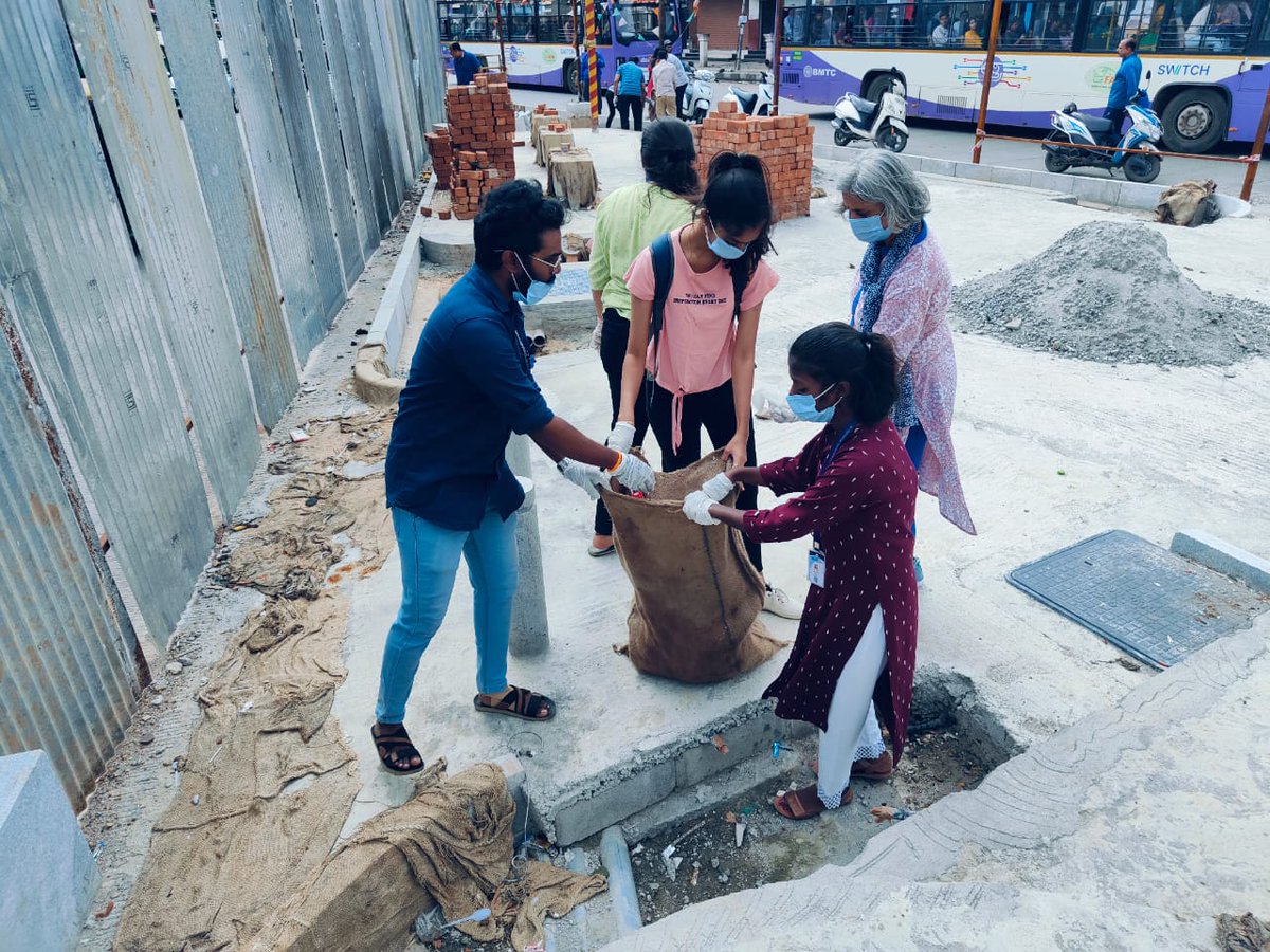 SdcNss's tweet photo. By Generating Awareness and Enthusiasm towards a Swachh and Swasth Bharat. 

"Ek Tareekh, Ek Ghanta, Ek Saath"

"Cleanliness is the first step towards development and progress. Let's make India a clean and prosperous nation."
#Swachhatahiseva
#SwachhBharatDiwas 
#GarbageFreeIndia https://t.co/xMHgKhmEPT