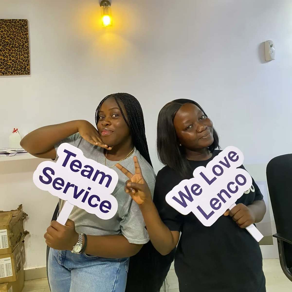 LencoSupport's tweet image. It&apos;s Customer Support Week party🎉
We are always at your service🤝

#customersupportweek #teamservice #lencohq