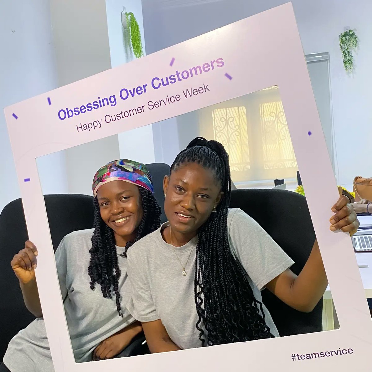 LencoSupport's tweet image. It&apos;s Customer Support Week party🎉
We are always at your service🤝

#customersupportweek #teamservice #lencohq