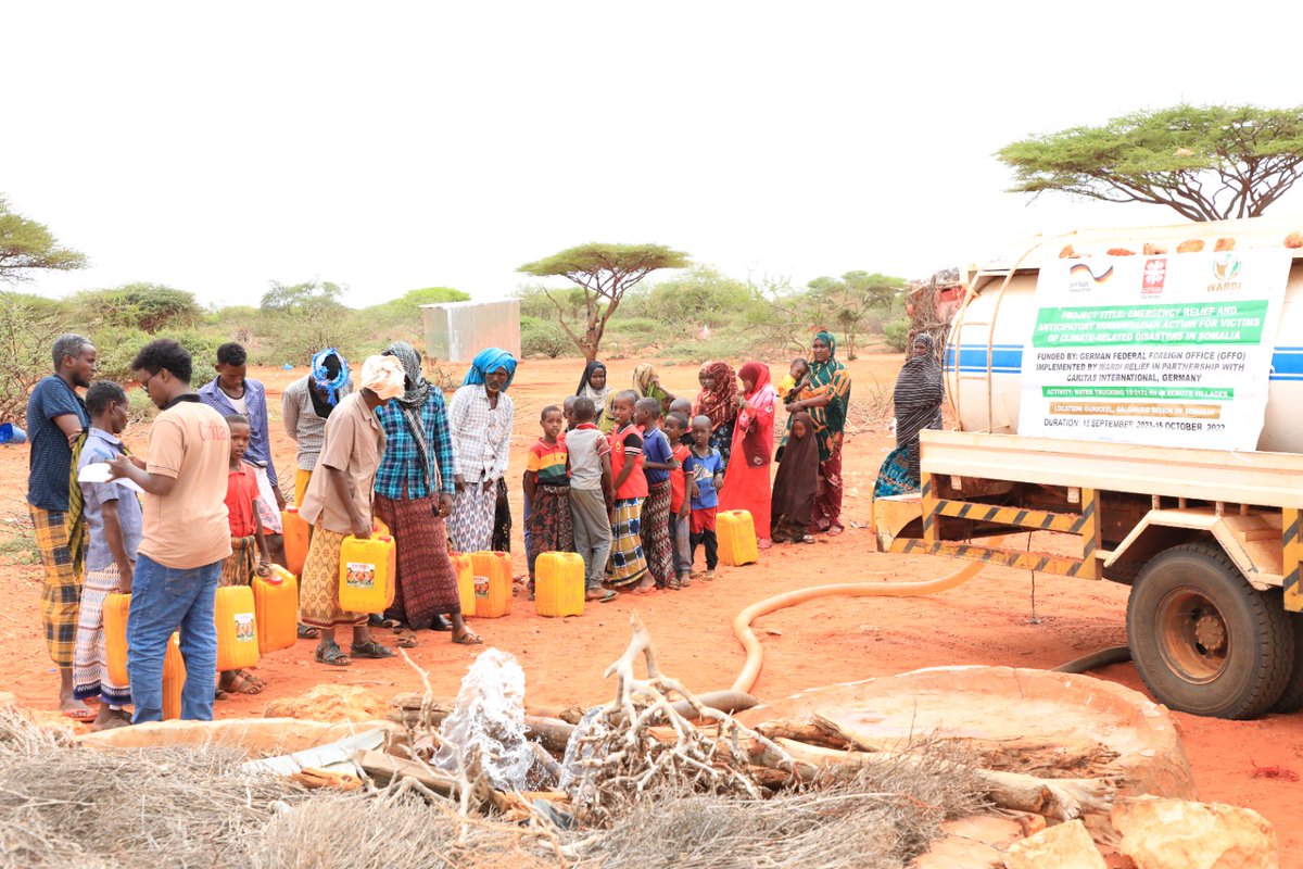 wardirelief's tweet photo. Since Aug '23, @wardirelief has been trucking water to remote villages in #Jalalaqsi &amp; #Guriceel districts, directly benefitting over 3600HH. This comes as a relief to women &amp; children who cover long distances in search of the precious commodity. #watertrucking #emergencyrelief https://t.co/qdqn2pccNs