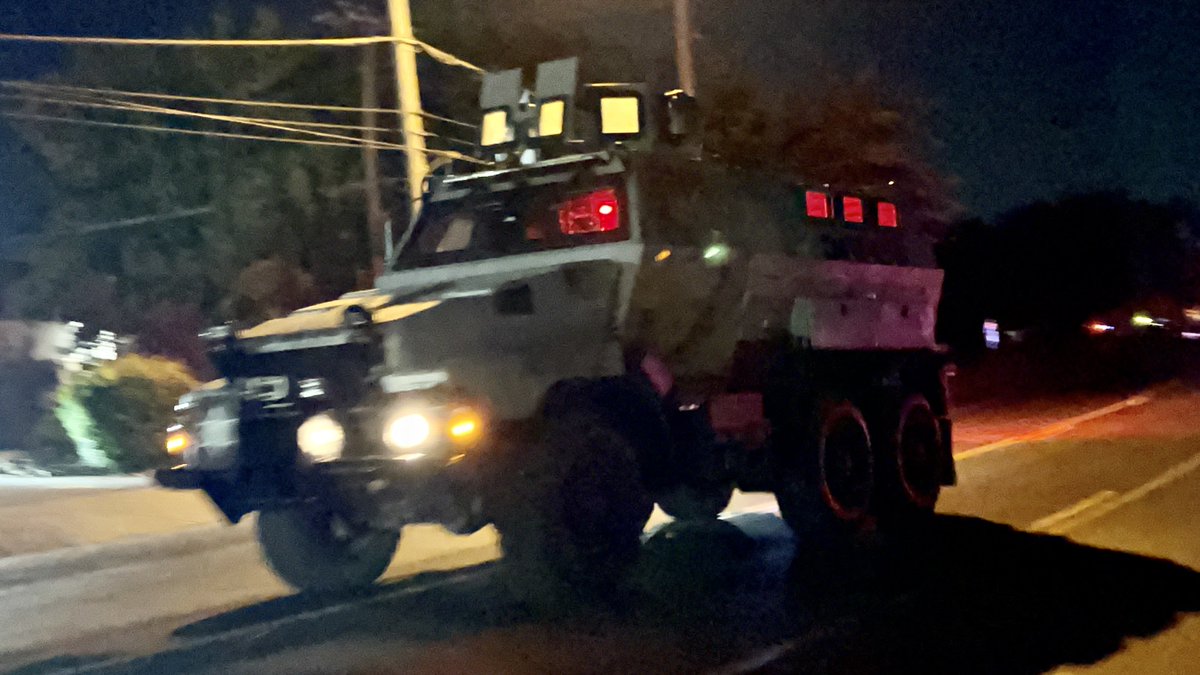 SLCScanner's tweet photo. #Breaking #Taylorsville #OIS area of 3900 W Ridgecrest Drive. One man is dead after multiple #shots were fired by the suspect barricaded in a residence. Police returned firing striking the suspect. He passed away on scene. Stby for full details https://t.co/ecFc35tUZp
