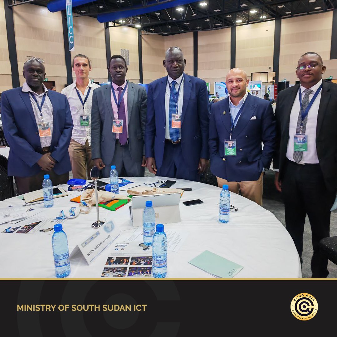 🌍Wonderful discussions at the #DGA Summit with the governments of Madagascar, Mauritius, South Sudan, Lesotho, Sierra Leone, Senegal, and Tanzania! 🚀
 
#AfricaTech #gold #clinqgold #government #collaboration #DigitalGovernment #InnovationSummit