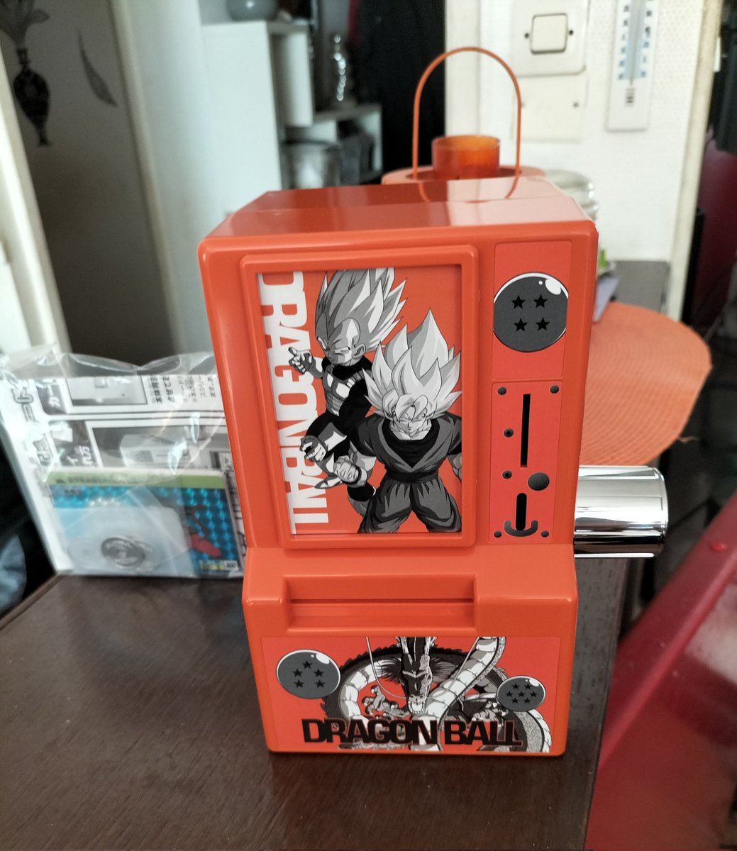 Goku_02_'s tweet image. Nouvelle pièce pour la collection dragon ball merci @Nin_Nin_Game 🔥

#collection
#cardass
#DragonBall 
#DragonBallZ 
#dragonballcestlavie