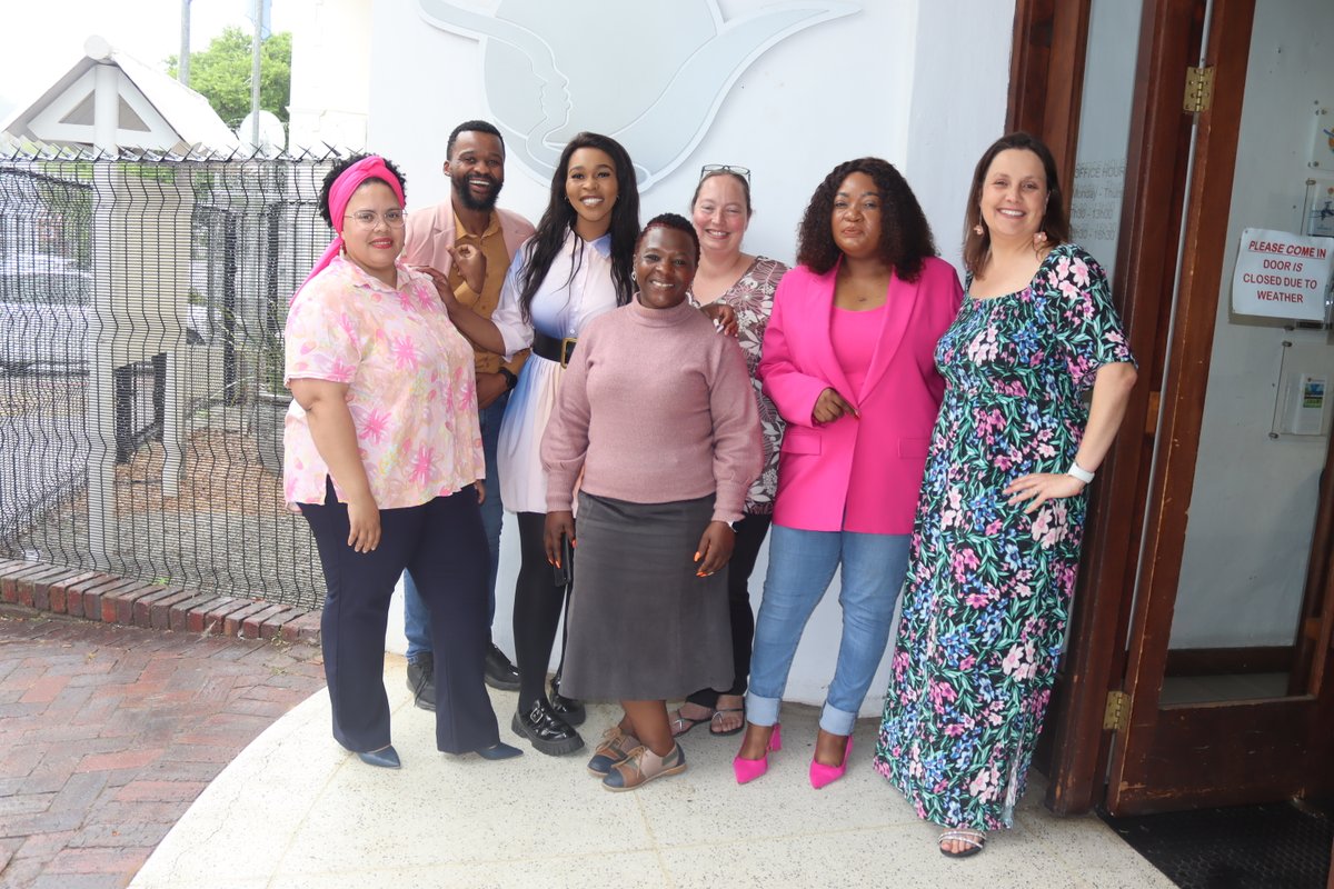 KnysnaMuni's tweet photo. PAINT IT PINK THURSDAY:  BREAST CANCER AWARENESS

October isn't just a month; it's a canvas of hope, strength, and unity. Join us in the fight against breast cancer. We challenge locals to don their favorite shades of pink every Thursday throughout this empowering month. https://t.co/jxX0olwwdZ