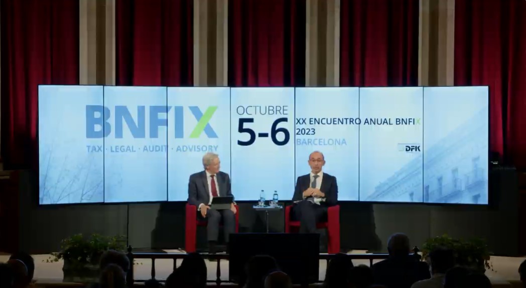 #XXEncuentroAnualBnfix2023
Josep Martínez Vila, consejero delegado de @My_Saba-es, presenta ahora la ponencia: ‘El conocimiento está en las personas y equipos. Reflexión y lecciones aprendidas a raíz de la pandemia’ Presenta <a href="/SalvaMarinHer/">Salva Marín</a> 
youtube.com/watch?v=iVxEuw…