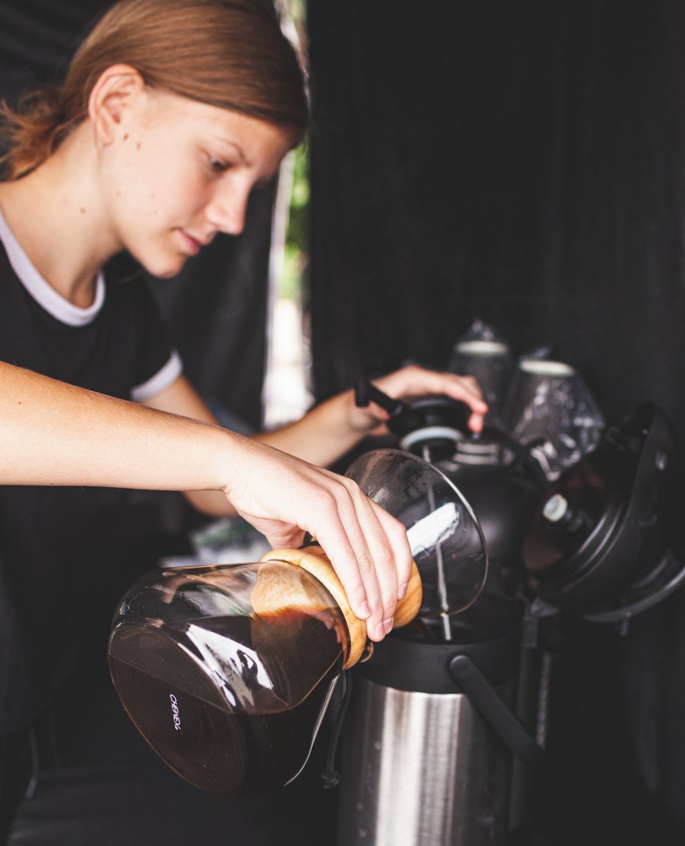 SpringCityCoffe's tweet photo. the season is cooling down, but we're heating up. stop by the market for a hot cup o' hand-crafted joe on saturday

#coffee #waukesha #waukeshaFarmersMarket #wisconsin #wisconsinCoffee #approachableSnobbery #springCityCoffee https://t.co/IKTgAqBfaM