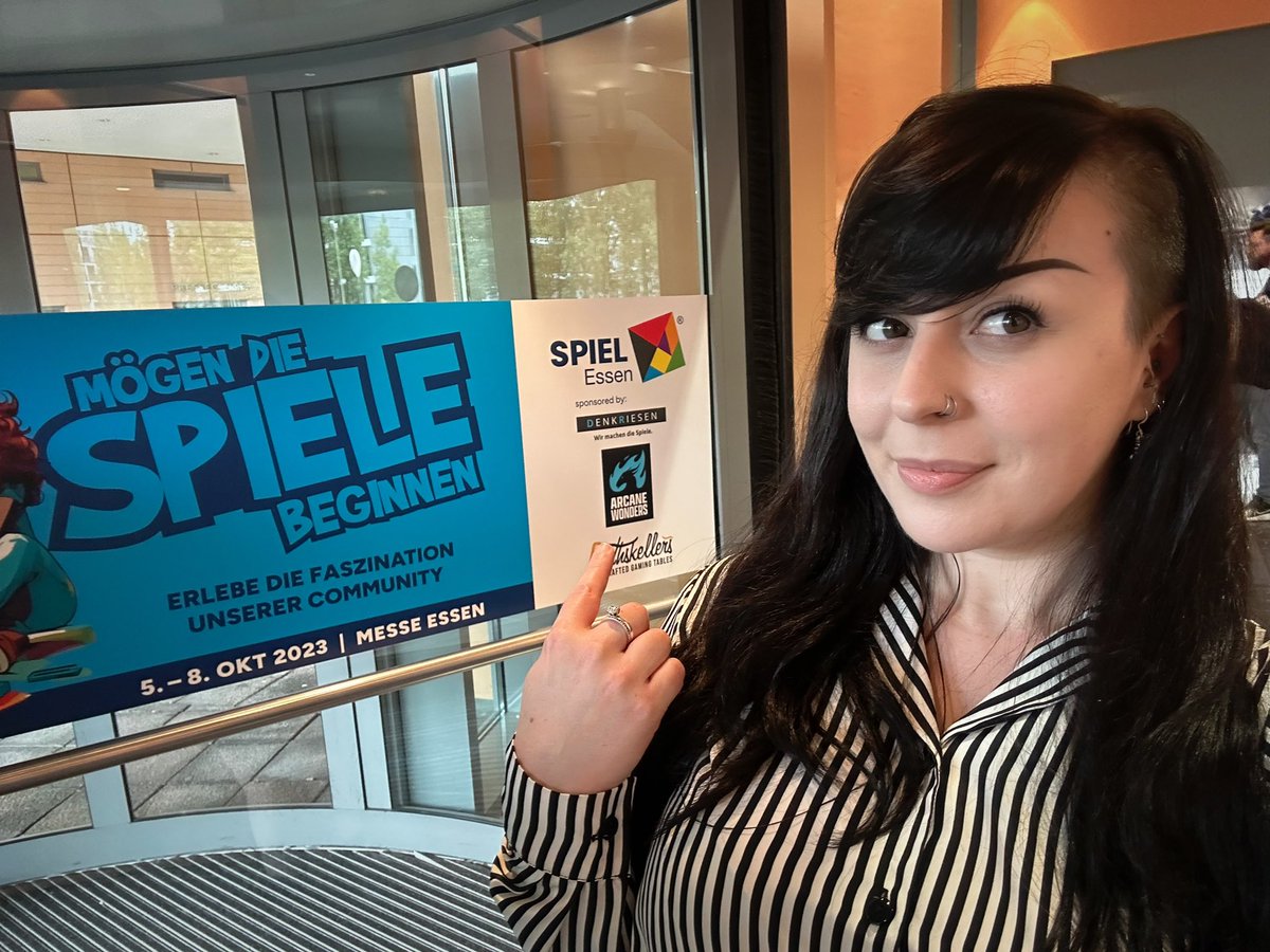 Chynna-Blue tweet media