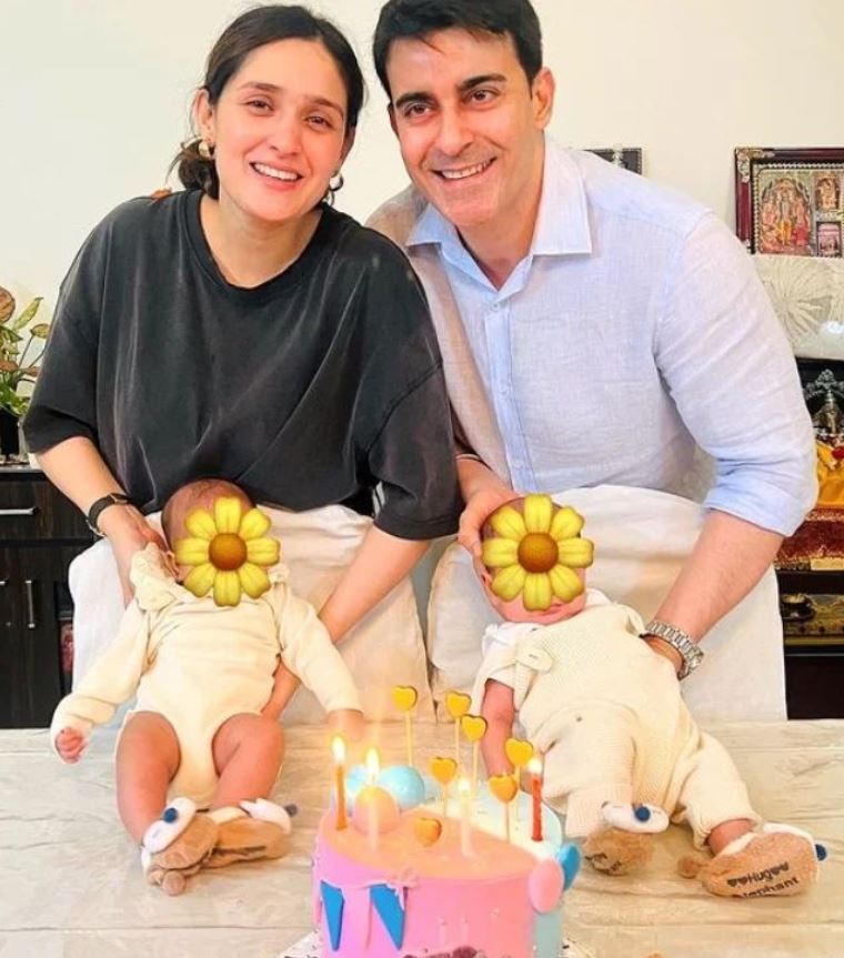 BtownKi's tweet photo. Complete Family Picture 💗😍
.
#gautamrode #gautamrode🌺 #gautamrodefans #pankhurisharma #pankhurigautam #pankhuriawasthy #pankhuriawasthy💕 #soontobemarried #parentstobe #congratulations❤️ #ishidutta #gauaharkhan #gaza #tvcouples #tvactresses #firstrbaby #expectingfirstbaby https://t.co/sAyydRF9eB