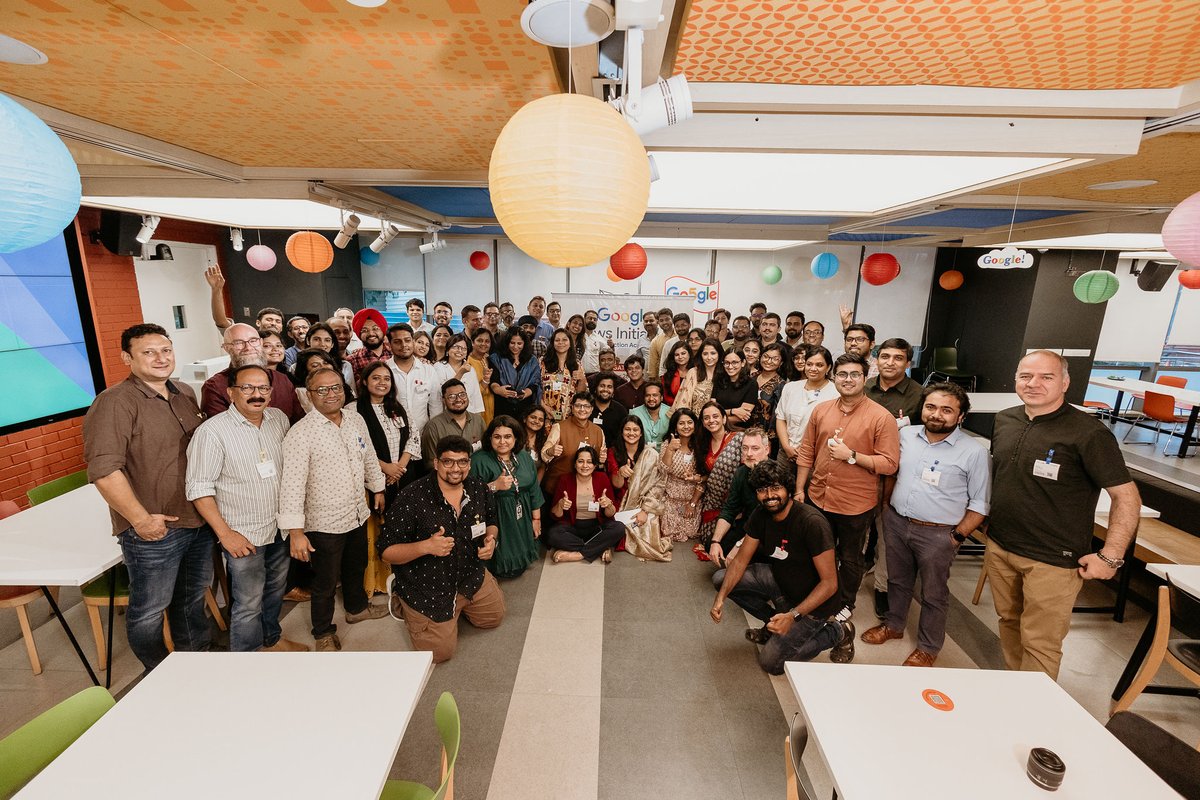 As we wrap up the @GoogleNewsInit Digital Accelerator program, we're overwhelmed with gratitude for the incredible journey we've embarked on together. (1/n)
#MediaLiteracy

@buileshuibhne @rakeshdubbudu @henkvaness @rwdburley