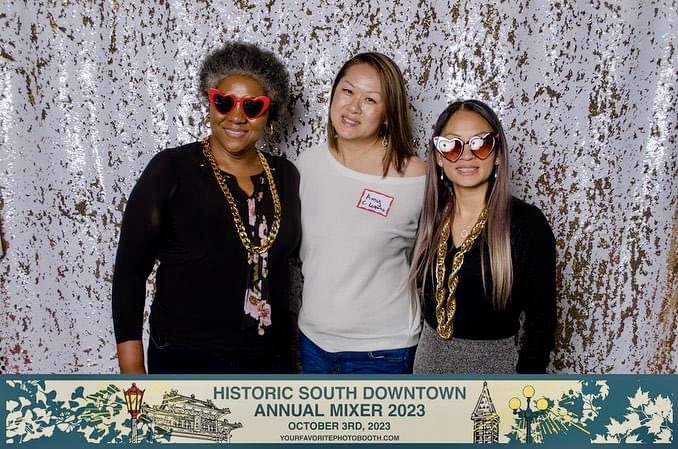 AmyChenLozano's tweet photo. I had a lovely time at the annual HSD mixer ☺️ The venue was beautiful and the charcuterie table- AMAZING 😍 

It’s always nice to catch up with DON Director Jenifer Chao and @KccClaudia ; two of our better civic leaders 👍👍

#communityunite #historicsouthdowntown https://t.co/XV5yy7YswK