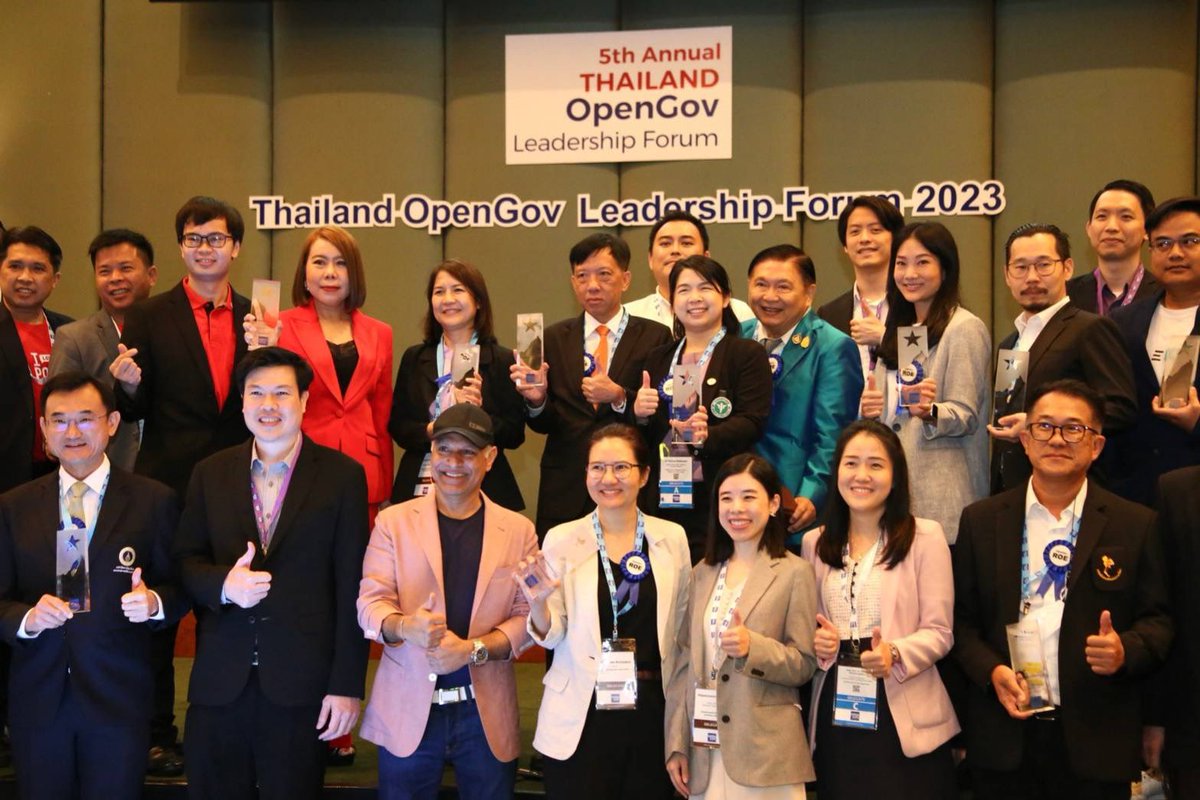 mea_news's tweet photo. MEA คว้ารางวัล Recognition of Excellence 2023 โครงการ Smart Grid ระบบโครงข่ายไฟฟ้าอัจฉริยะสำหรับเมืองมหานคร
อ่านรายละเอียด คลิก>> https://t.co/X51eUNli3L
#RecognitionofExcellence2023 #OpenGov #OpenGovAsia
#มหานครอัจฉริยะ #SmartGrid #MEASmartMetroGrid
#MEA #การไฟฟ้านครหลวง https://t.co/DqXaBShwMV