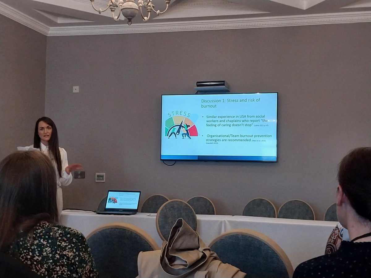 #AOTI2023 Fabulous presentation from @Kerrykatie87 at AOTI Conference on OT in palliative care from her MSc AHP: emotionally challenging but burnout is mitigated by strong teamwork @AlliedHealthUL @ARC_UL @HRI_UL @AOTIpcoag