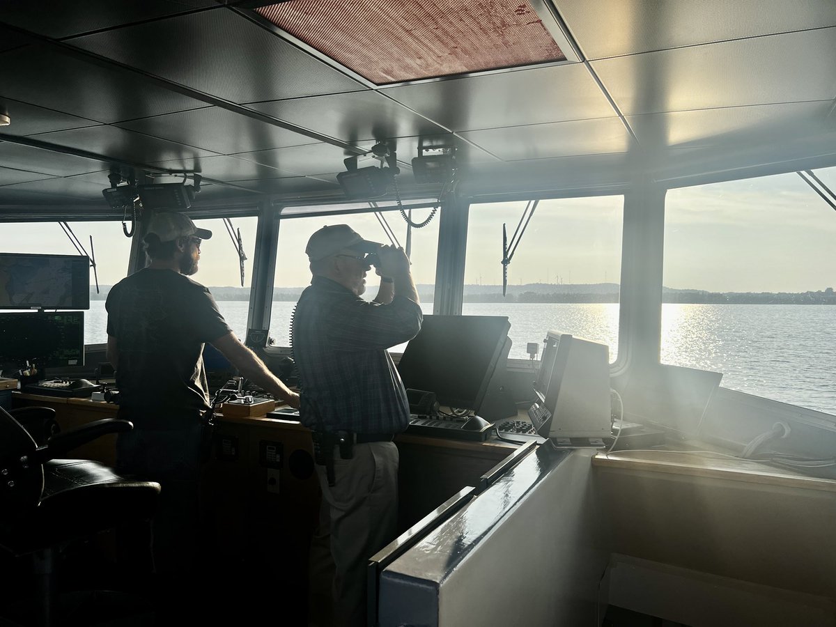 KristyofMI's tweet photo. Had a great acoustics survey on Lake Huron. Next up - fall forage survey! https://t.co/GMI7RRPfSD