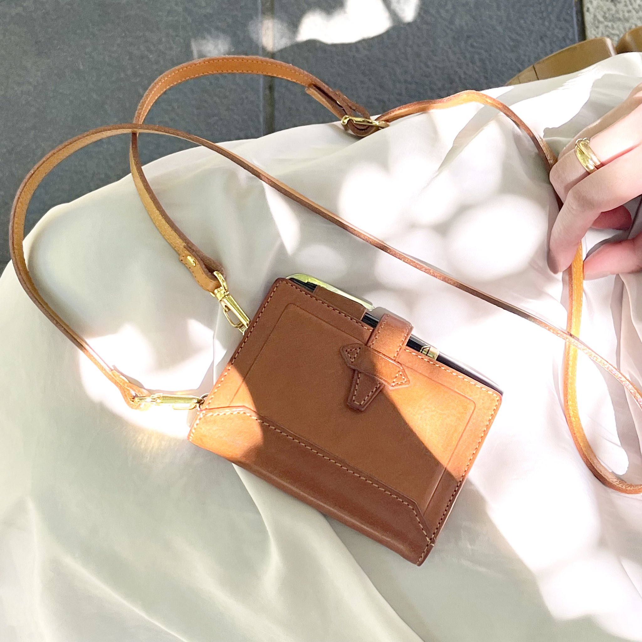 茶　黒マット　15インチ ナルディ 社外品 新品 未使用 人気のデザイン カラー 茶 黒マット 15インチ ナルディ 社外品 新品 未使用 人気の