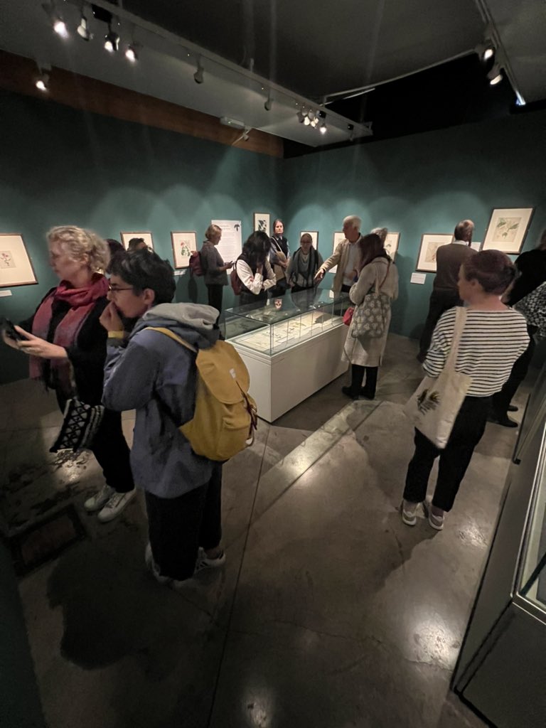 emmanix's tweet photo. #GrowingNetworks project led by Jane Munro & Hettie Ward @FitzMuseum_UK is an inspiring gathering of curators of botanical art on paper. Funded by @GettyFoundation a pleasure to contribute to a 2 day symposium @TheBotanics #botanicalart #plantscience #BehindTheScenes https://t.co/xDOG5Awf7c
