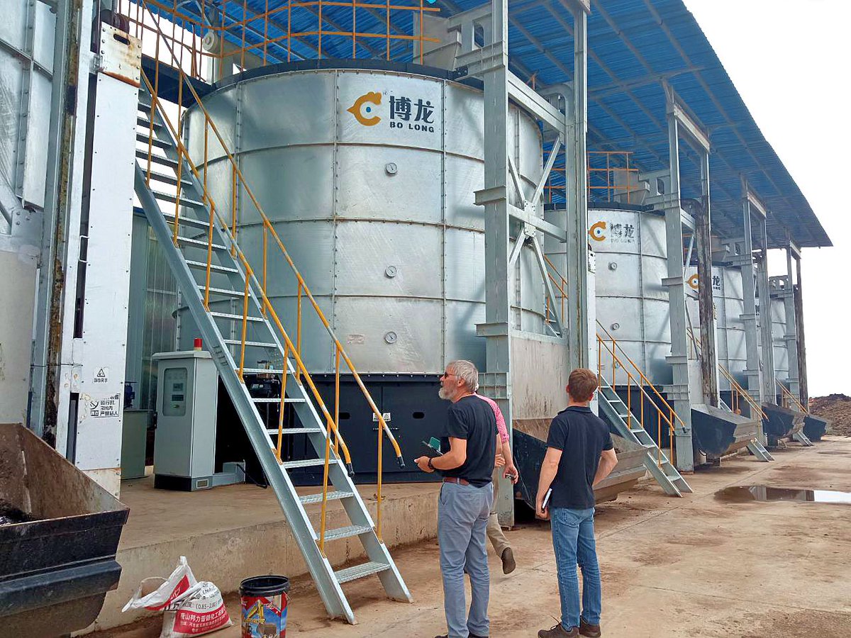 bolongcompost's tweet image. A valued customer from Germany recently visited one of our installation sites here in China. Their primary raw material is cow dung. We're proud to serve clients from around the world and collaborate on sustainable solutions. 🌍🐄 
#compostingmachine #livestock #cow #chicken