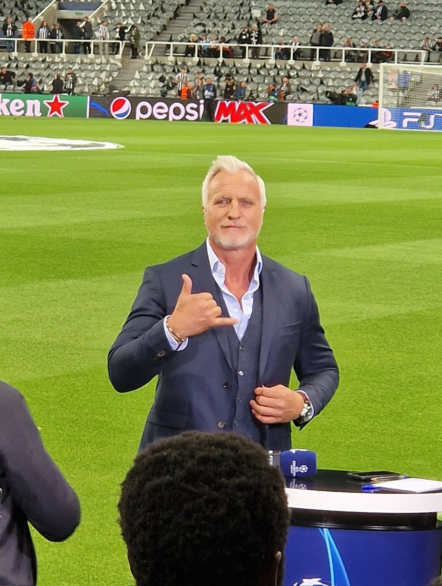 leanne smith tweet media