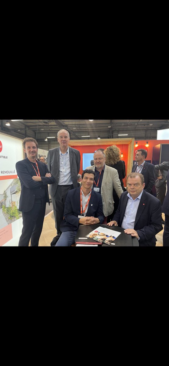 LOuanezar's tweet photo. #CongrèsHLM, heureux de renouveler notre convention de partenariat @EMMAUSolidarite avec @NexityNonProfit, pour développer davantage de Pensions de famille. L’hébergement d’urgence n’est pas une finalité, il faut favoriser l’accès au logement des ménages, les besoins sont là. https://t.co/0h9mGwABye