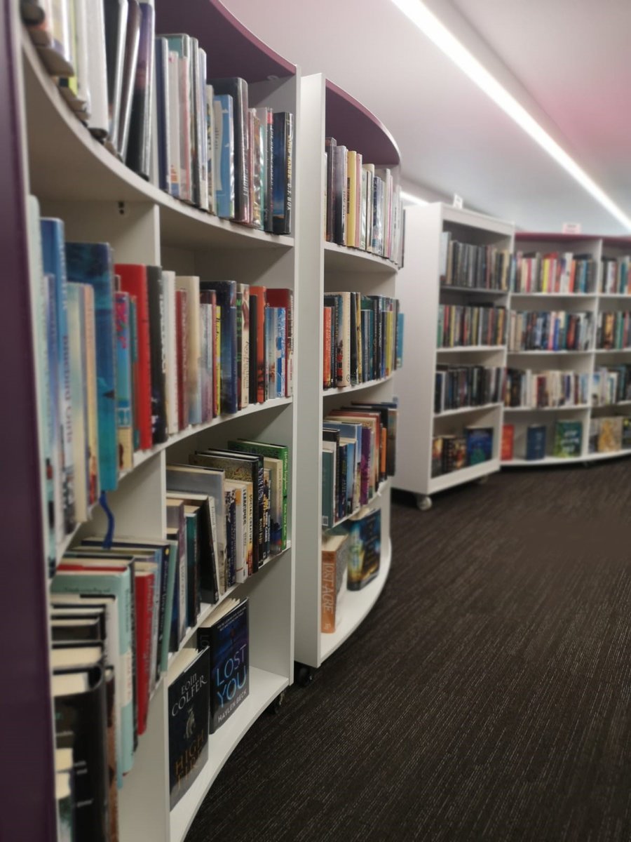 Roses are red
Violets are blue 
Libraries are awesome 
And their customers are too  

Happy #NationalPoetryDay lovely people of Northumberland!  

@PoetryDayUK #GreenLibrariesWeek