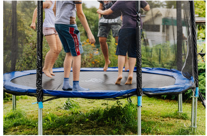 CMaximizeapurva's tweet image. Reduced jump height and excellent safety features are found in trampolines with a round design. A product with a circular form is more reasonably priced than another kind.

Know more: tinyurl.com/68pf7c6k

#TrampolineMarket
#Trampolines
#BackyardFun
#OutdoorRecreation