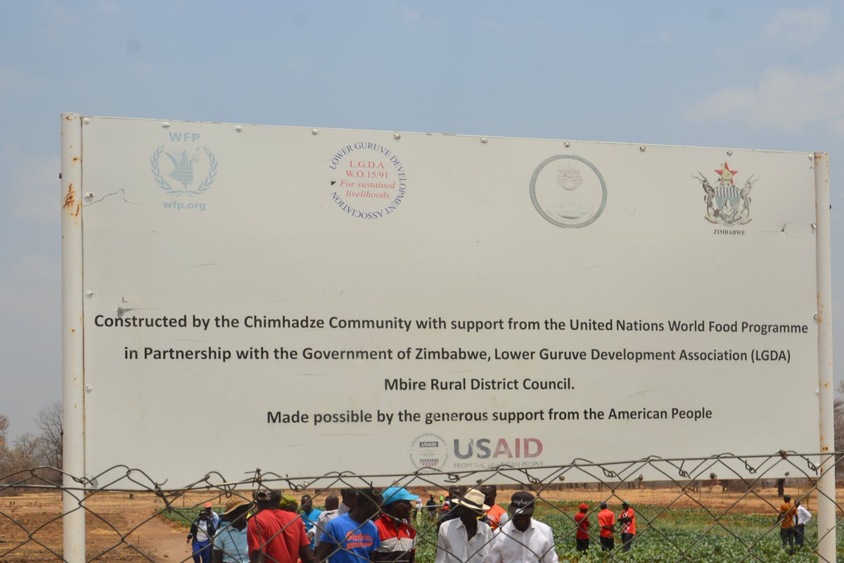 lgda_aidi's tweet photo. Chimhadze Nutrition Garden field show (Ward 13, Mbire District) in pictures @MbireRdc @UsaidZimbabwe @WFP_Zimbabwe https://t.co/EaJU9HyPMi