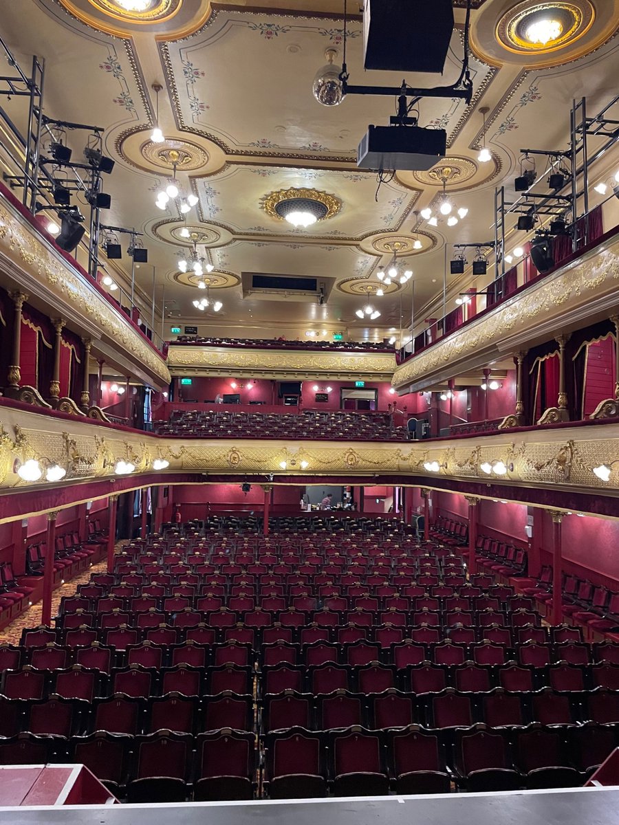 SeacroftGPS's tweet photo. Yesterday Headteachers from @LeedsEastPP met at @CityVarieties @LeedsTheatres @northernballet @LeedsPlayhouse to finalise plans for the CPD event for staff as part of our 10 year anniversary arts legacy and to ensure we're ready for the big event on 5th December. We can't wait. https://t.co/BgBZnWWm1G