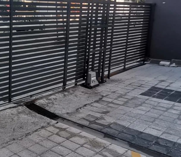 prodooroks's tweet photo. Yanakayar motoru montajimiz / SULTANBEYLİ 
#prodoorotomatikkapisistemleri
#proDoor #prodooroks
#otomatikkapisistemleri
#otomatikkapivekepenksistemleri
#endüstriyelkapılar
#garajkapıları #kepenk
#bariyersistemleri
#fotosellikapılar #bahçekapısımotorları
https://t.co/kdQBfhvAur https://t.co/9diAxaaSCF