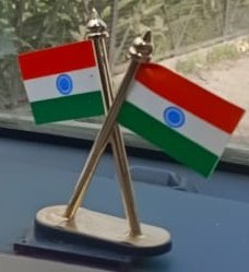 aap_ka_santosh's tweet photo. दो दिन पहले लखनऊ में IPS अफसरों की एक लंच पार्टी हुई। उस लंच पार्टी में शामिल अफ़सर ज्यादातर शंट चल रहे है। चाहत अच्छी posting की दिल में कुलकुला रही लेकिन अपने सीनियर्स को जमकर गरियाया गया। अब बात उस अफ़सर तक पहुंच गई जिससे पोस्टिंग भी चाहिए लेकिन कोसा भी गया। https://t.co/OOUaBJV7Is