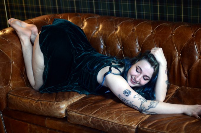 50 RT avant ce soir et je remonte ma robe 😇 https://t.co/3GEeo2TFDJ<a href="/tag/joi"class="tags"><span>#joi</span></a>