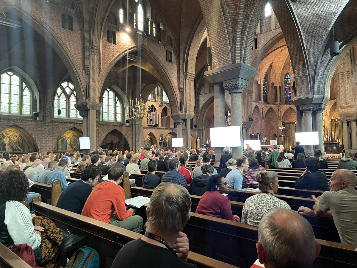 Laura Stroo tweet media