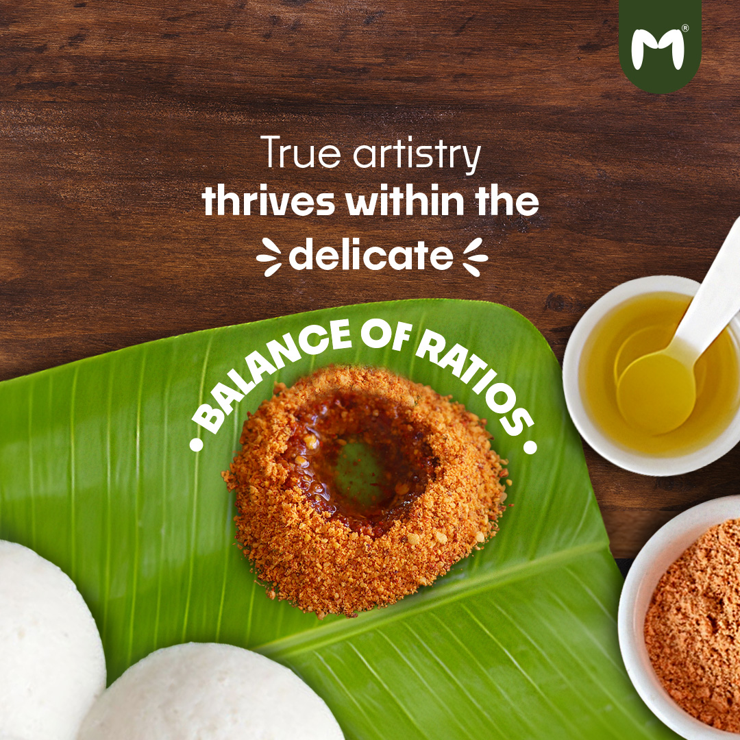 MURUGANIDLISHOP's tweet image. Oru karandi podi ha elaila potu athula nadula oru kuzhi ha uruvaki seriyana alavu enai ha uthu, oru suvai nerainja kalavai ha uruvaki, eduthu rusi pakum mozhuthu etho parakura mari irukom la?

Antha, atha oru unarvu iruku parunga athu oru kaaviyam!

#MuruganIdli #FoodIsArt #Podi