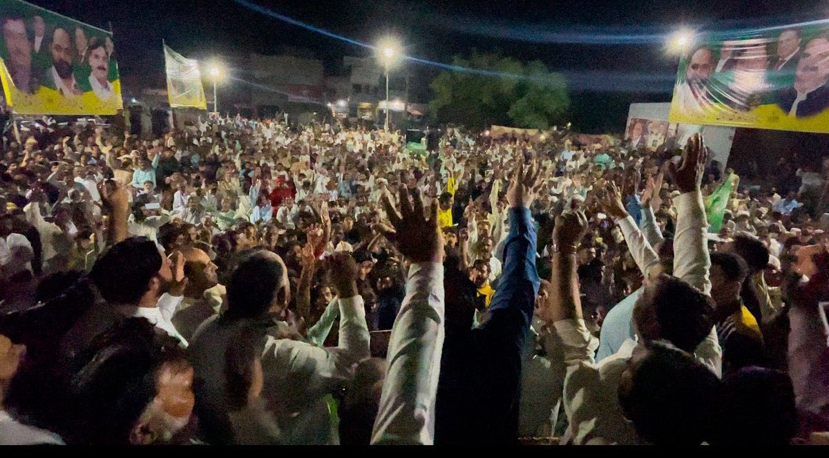 pmln_org's tweet photo. Gujranwala gears up for Nawaz
Sharif's return! Every nook and corner is buzzing!

 #پاک_سر_زمین_تک https://t.co/hPGkreB0gE