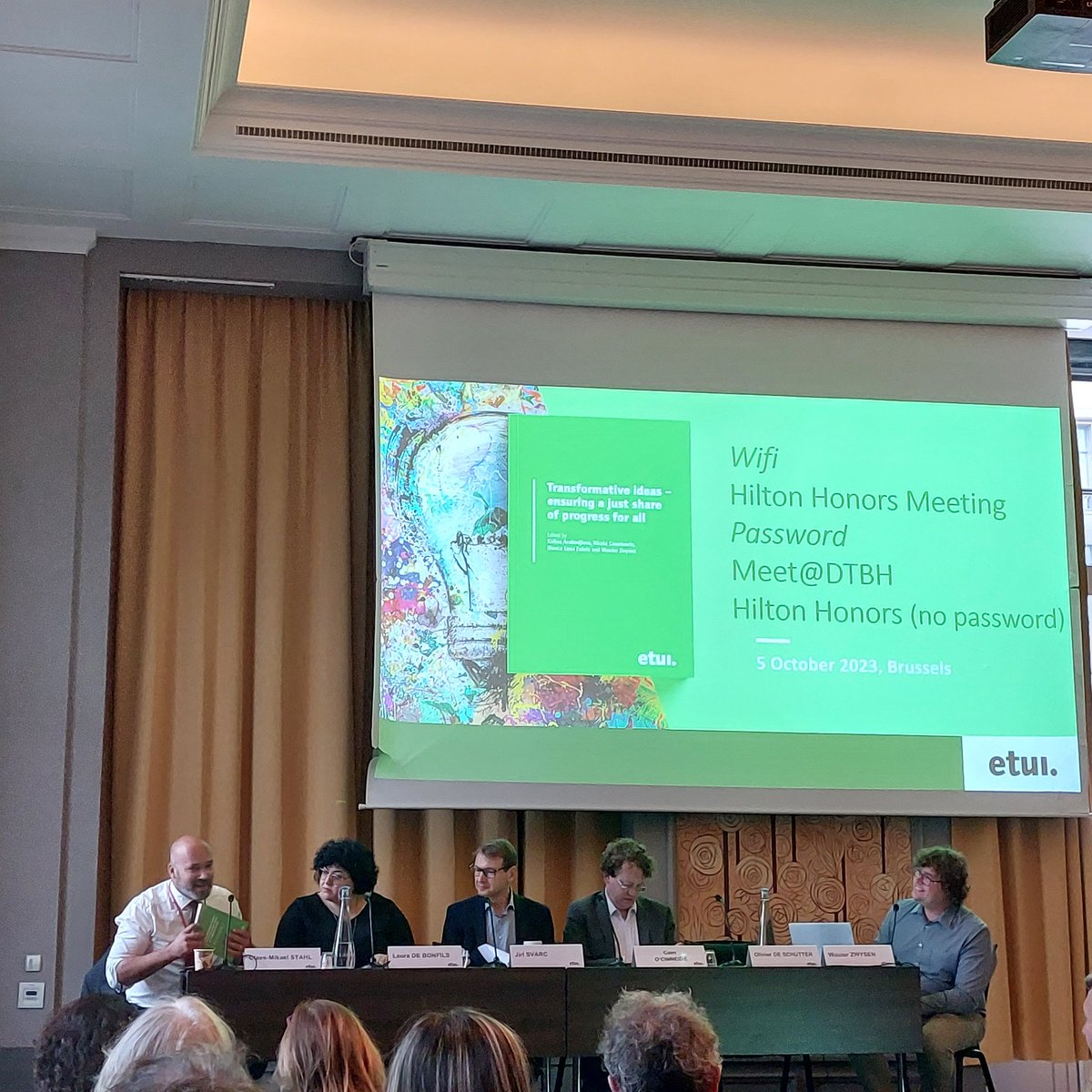 How to fight inequalities? We need  👉  strong trade unions
👉 strong welfare states
👉 efficient tax policies
👉 schools and access to training & active equality enhancing policies, eg. #paytransparency,
@EtucStahl points out at the @ETUI_org's conference  #Progressforall.