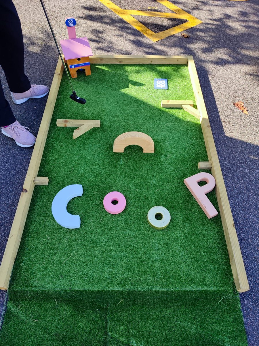 lincslibraries's tweet photo. Everyone had a tee-riffic time at #LongSuttonLibrary last week when they celebrated this yearβs Ryder Cup with an un-fore-gettable pitch 'n' putt event in partnership with Lincolnshire Co-Op Community Champions. Visitors young and old really got into the swing of things! https://t.co/r2HPIqn6y8