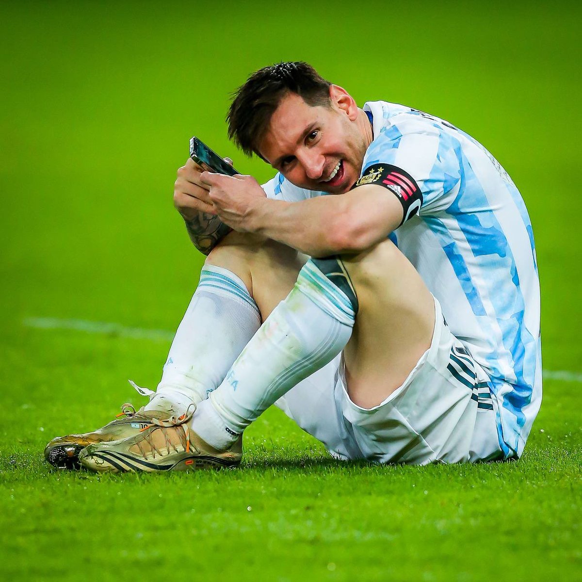 Which Player made you fell in love with football❓
Me! Lionel Andrés’Cuccitini Messi🐐