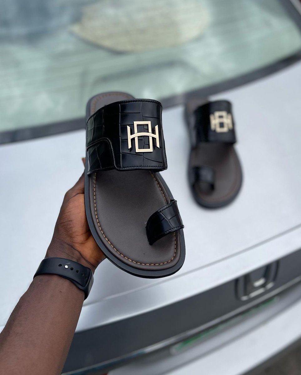 For men that want it Plain and Classy. SHOESPAXE ✅🌏. All sizes are available. WE DELIVER NATIONWIDE. #shoespaxe #footwears #fashion #classy #black