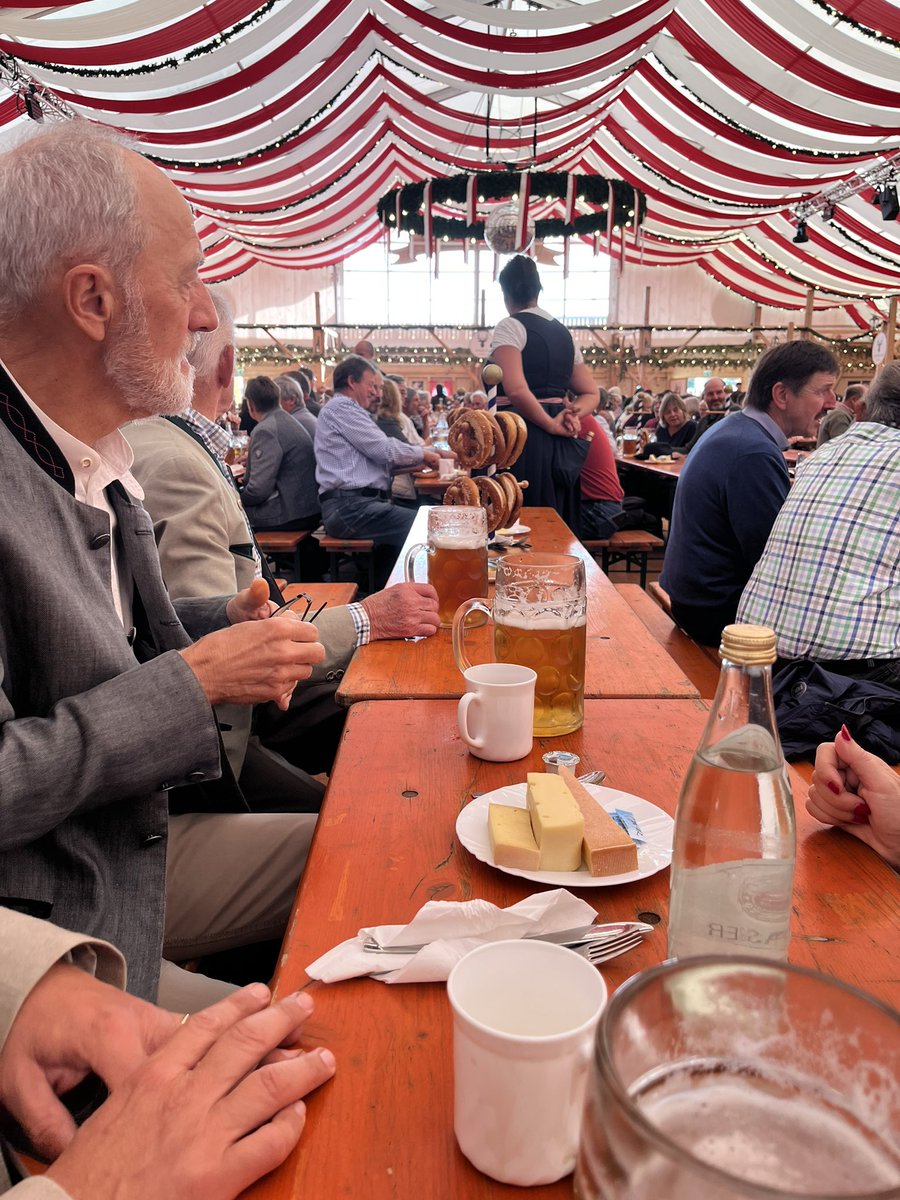 In the morning at 10 is the perfect time in Bavaria to start the day with cheese and a Mass Bier. Need to start my presentation soon enough in order to still have a sober audience for the topic of cows and climate.