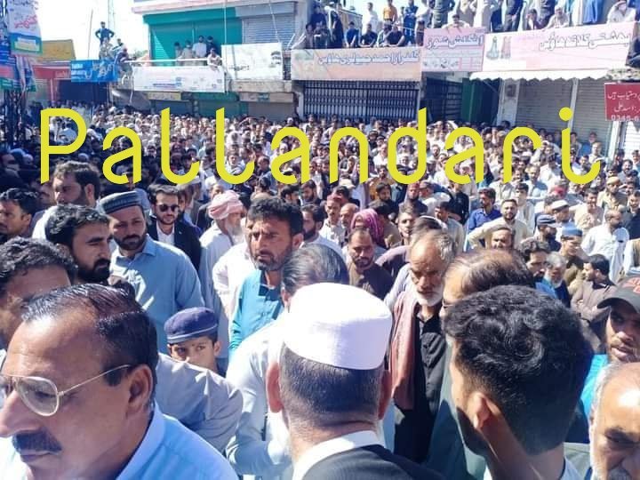 SaudAzi72044679's tweet photo. Call for peaceful protests and shutter-down for basic rights in #PakistanAdministeredKashmir(#AJK) by #AwamiActionCommitteeAJK has finally seen its execution.
#RightsMovementAJK
@sahaafi @HamidMirPAK @SecBlinken @ForeignOfficePk https://t.co/xMHpuDHj7I