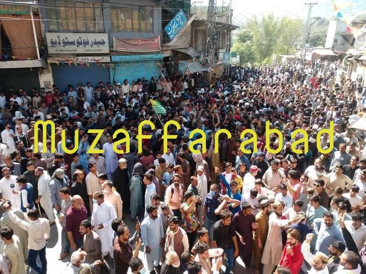 SaudAzi72044679's tweet photo. Call for peaceful protests and shutter-down for basic rights in #PakistanAdministeredKashmir(#AJK) by #AwamiActionCommitteeAJK has finally seen its execution.
#RightsMovementAJK
@sahaafi @HamidMirPAK @SecBlinken @ForeignOfficePk https://t.co/xMHpuDHj7I