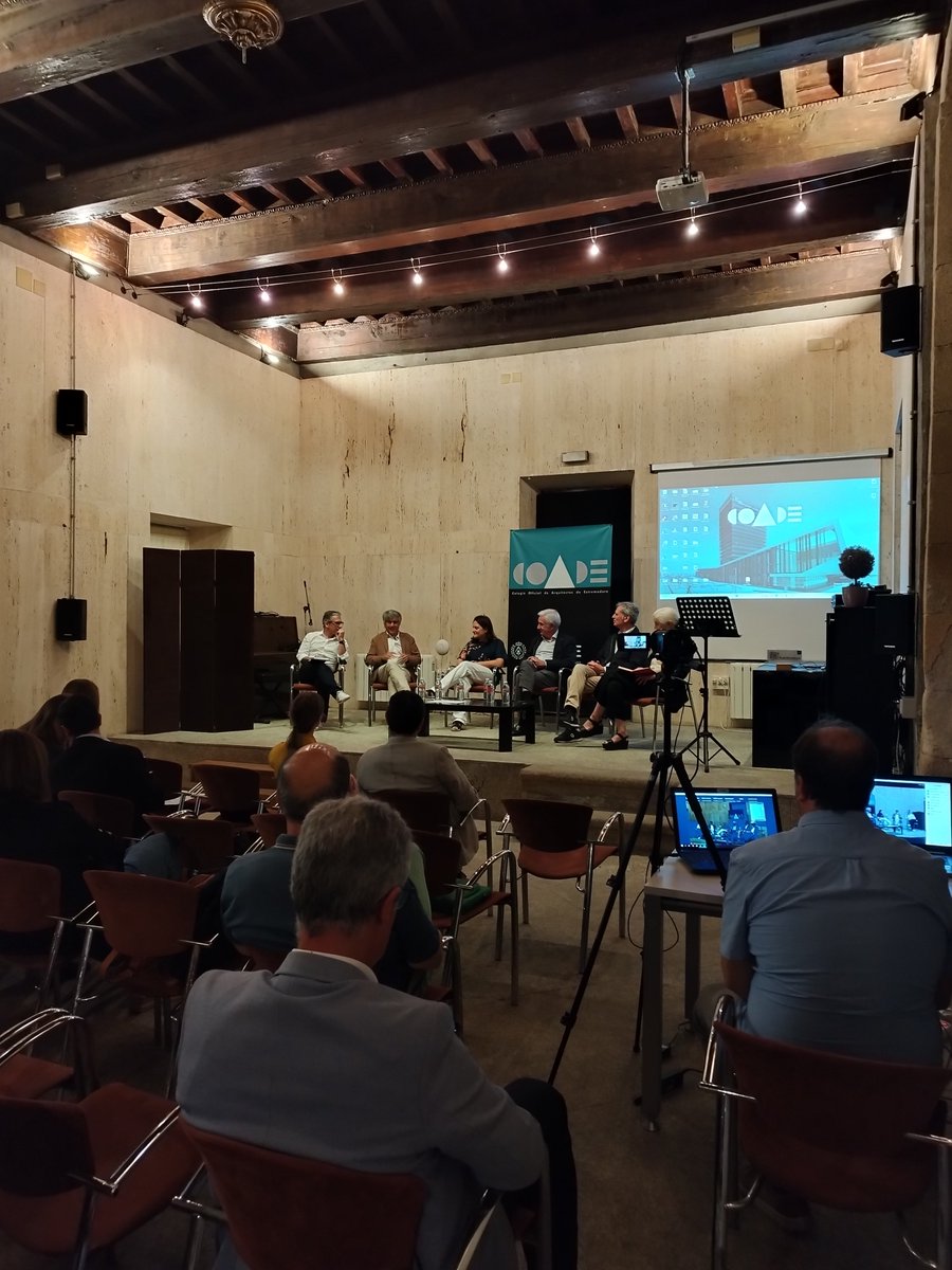 Hoy tienen lugar en Cáceres las XVIII edición de las Jornadas REhabilita.

Nos rodeados de grandes expertos, profesionales, investigadores y representantes de la administración para tratar el tema de la rehabilitación de la arquitectura defensiva

Organizamos junto a <a href="/Pymecon/">Pymecon</a>