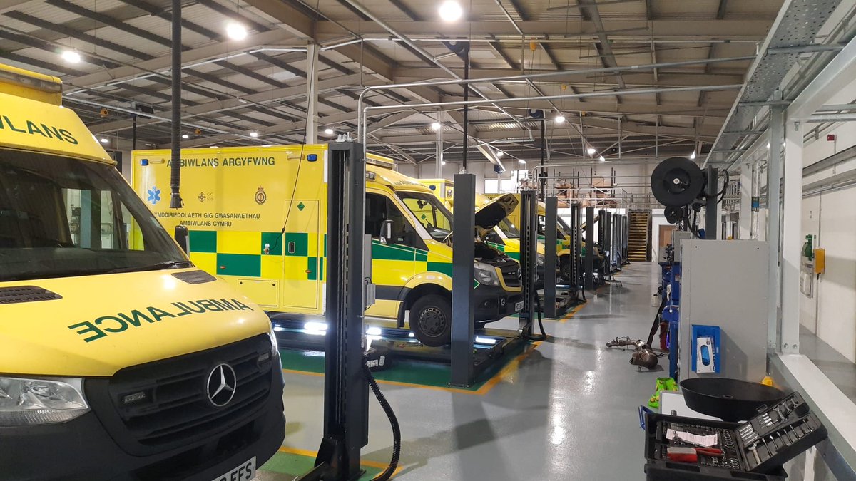 It's fab to see our new #MerthyrTydfil fleet workshop now open and providing modern and fit for purpose facilities for #TeamWAST colleagues. It means we have now fully vacated our old #Blackweir site after many years of work to do so with this facility and our recently opened